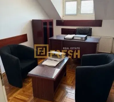 Izdavanje, poslovni prostor, 140m², Centar, Podgorica - image 4