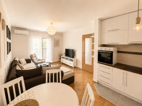 Rent, one bedroom apartment, 46m², Krivi Most, Podgorica - image 3