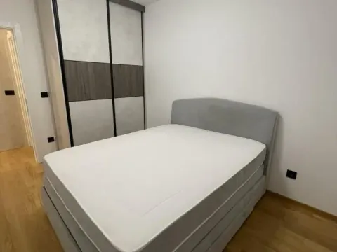 Izdavanje, trosoban stan, 65m², Sajmište, Novi Sad - image 8