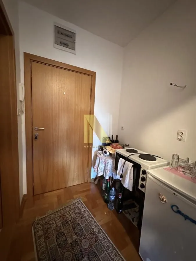 Prodaja, garsonjera, 24m², Bulevar Evrope, Novi Sad Sve Podlokacije