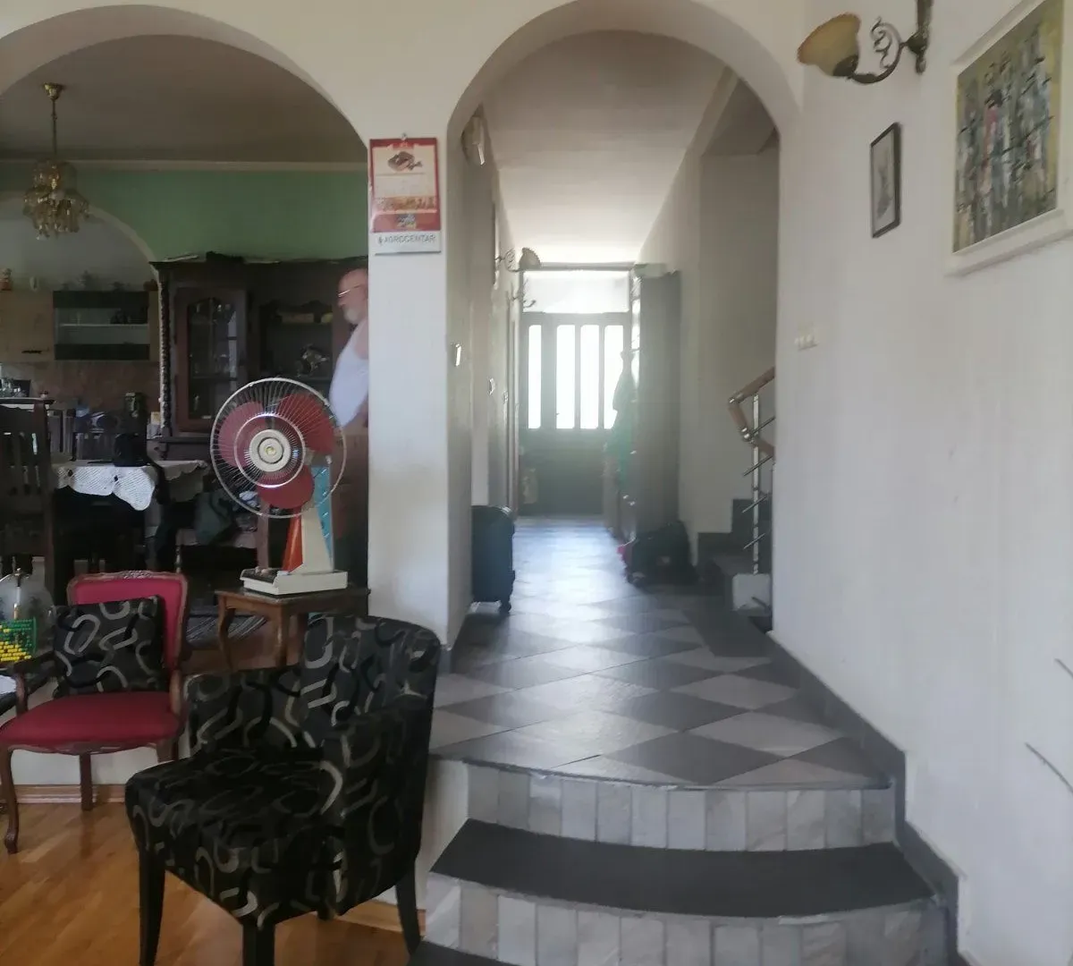 Sale, house, 330m², Podgorica, Crna Gora