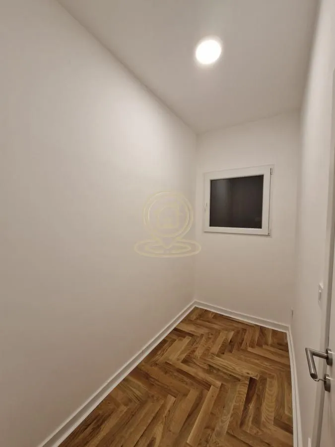 Izdavanje, dvosoban stan, 40m², Stari Grad, Beograd