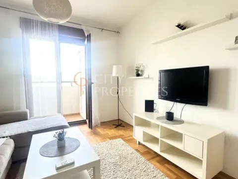 Rent, apartment, 45m², Stari Aerodrom, Podgorica - image 1