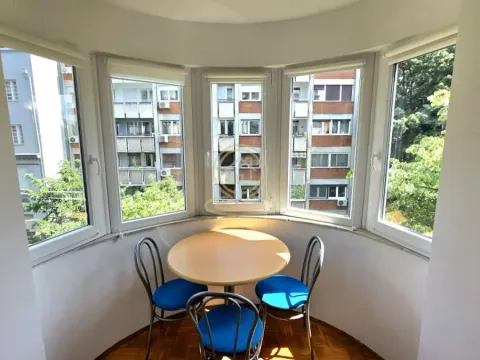 Rent, two bedroom apartment, 46m², Savski Venac, Beograd - image 4