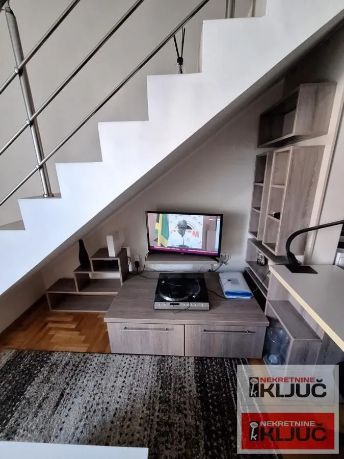 Prodaja, dvosoban stan, 37m², Grbavica, Novi Sad Sve Podlokacije