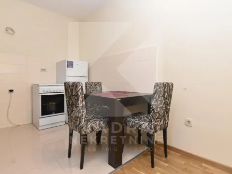 Izdavanje, jednosoban stan, 42m², Zagorič, Podgorica - image 5