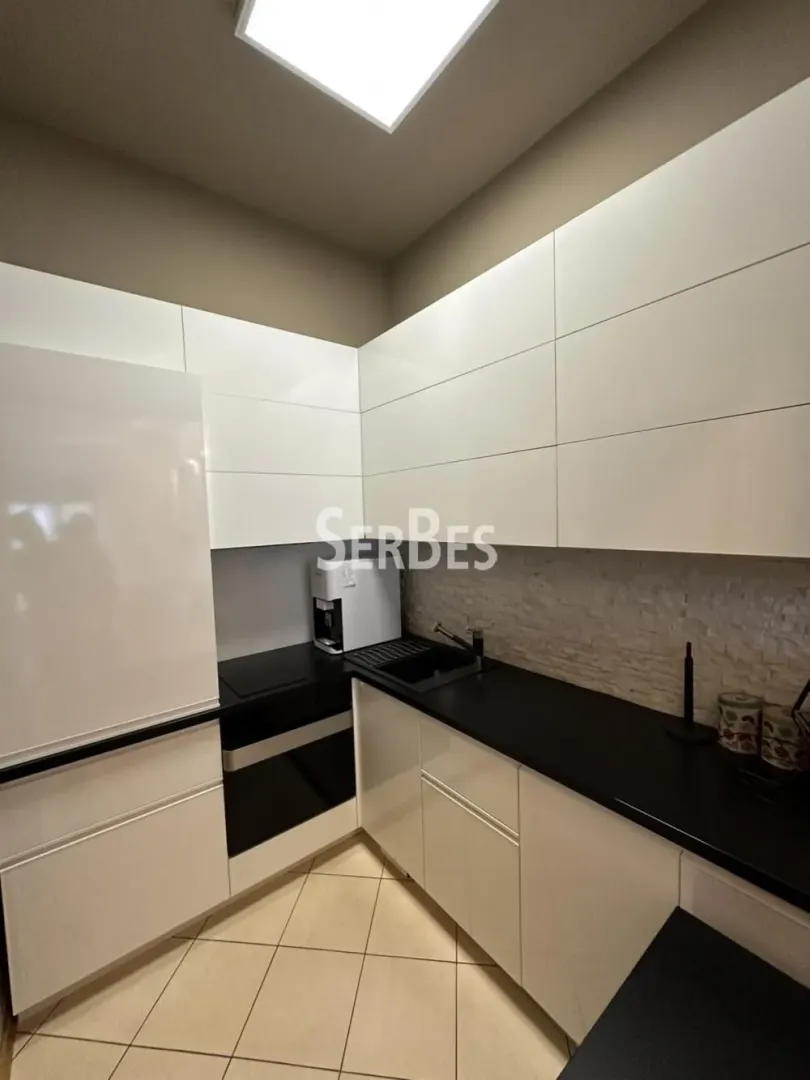 Izdavanje, dvosoban stan, 50m², Bulevar Oslobodjenja, Novi Sad Sve Podlokacije