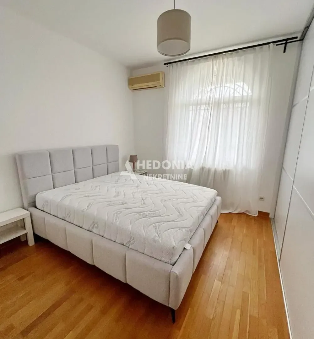 Rent, four bedroom apartment, 135m², Senjak, Beograd