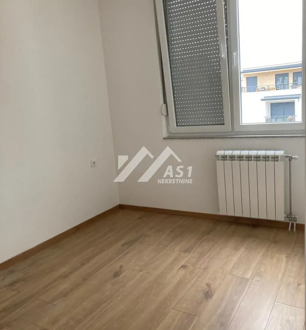 Rent, three bedroom apartment, 65m², Adamovićevo Naselje, Novi Sad Sve Podlokacije