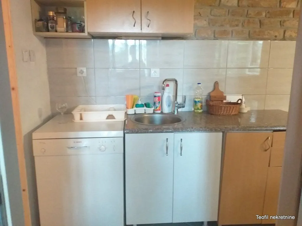 Prodaja, kuća, 239m², Fruška Gora, Novi Sad