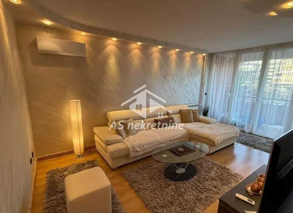 Rent, three bedroom apartment, 80m², Novi Beograd Blok 22, Novi Beograd Sve Podlokacije