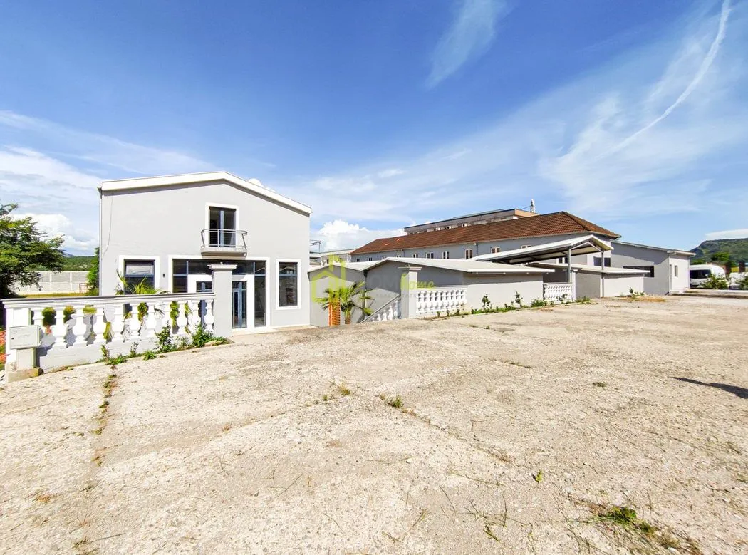 Sale, office space, 1500m², Mareza, Podgorica