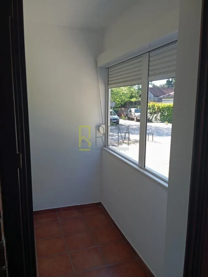 Prodaja, trosoban stan, 84m², Baston, Podgorica
