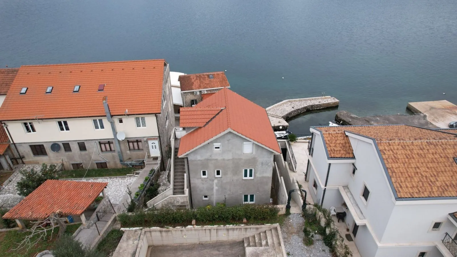 Prodaja, kuća, 180m², Krašići, Tivat