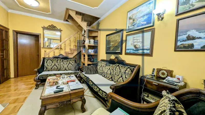 Prodaja, kuća, 240m², Zagorič, Podgorica