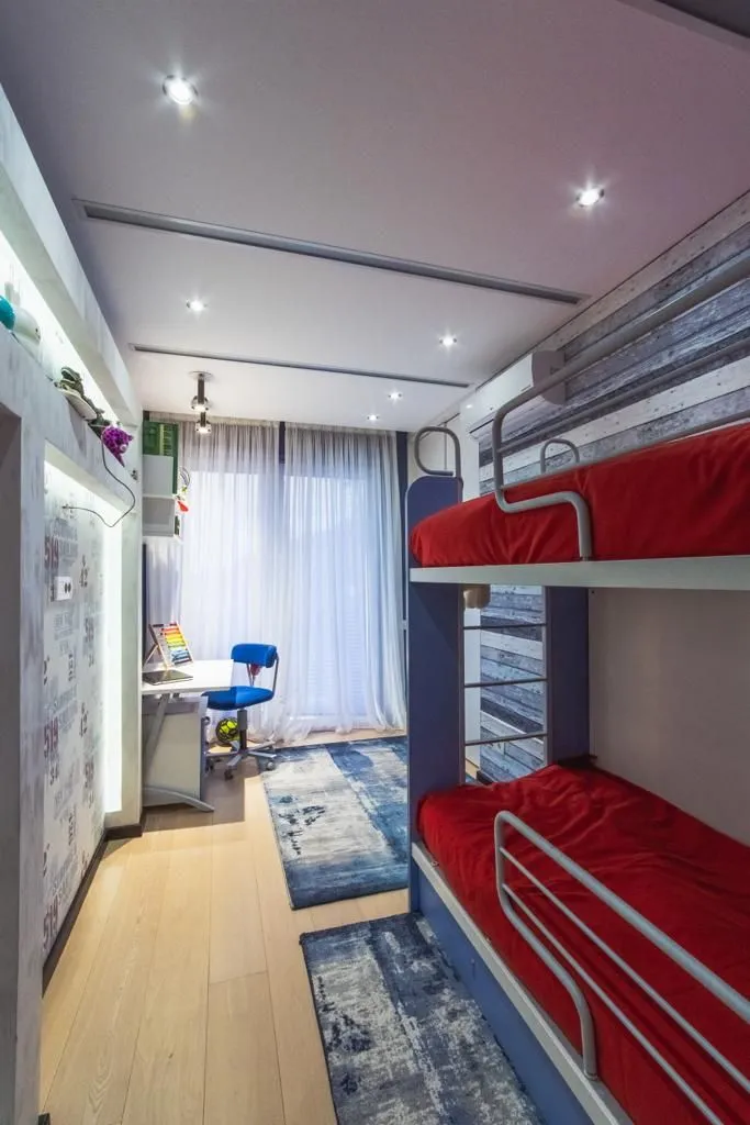 Izdavanje, trosoban stan, 146m², Bečići, Budva