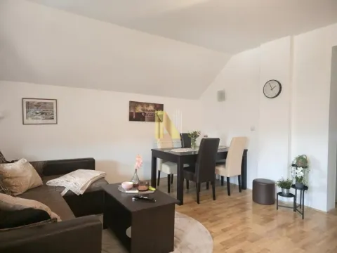 Prodaja, kuća, 125m², Vidovdansko naselje, Novi Sad Sve Podlokacije - image 3