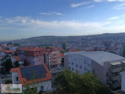 Pogled na grad sa nekretnine. - image 16
