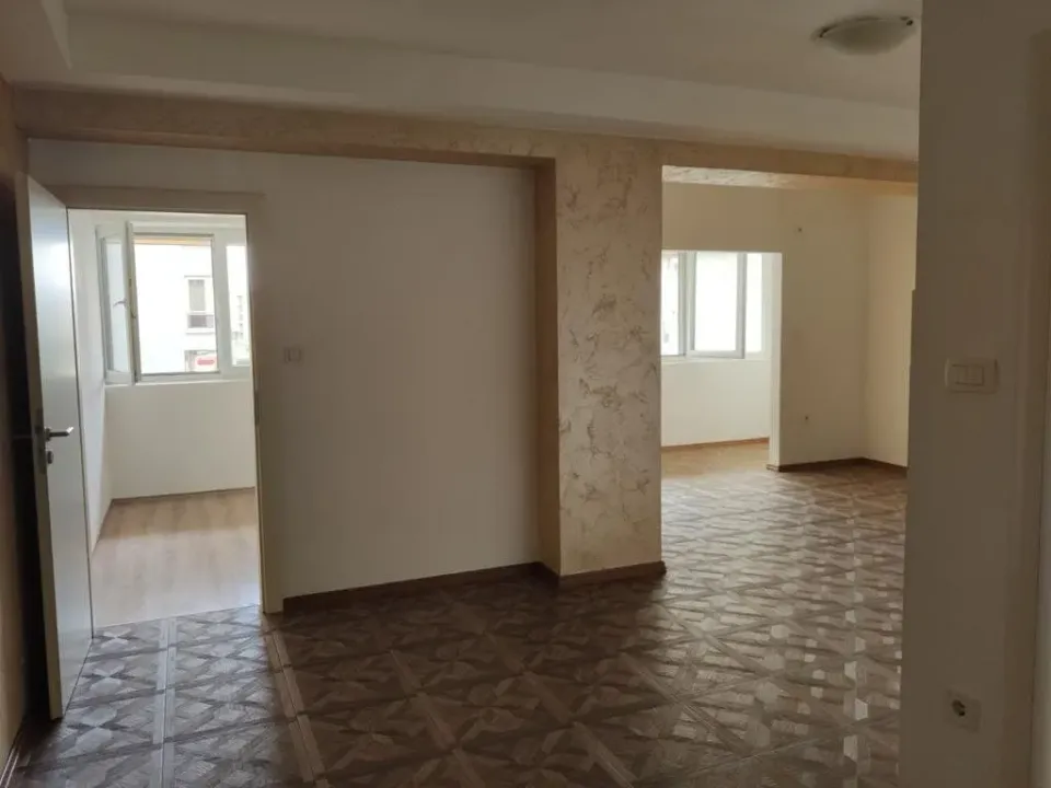 Izdavanje, poslovni prostor, 58m², Zabjelo, Podgorica