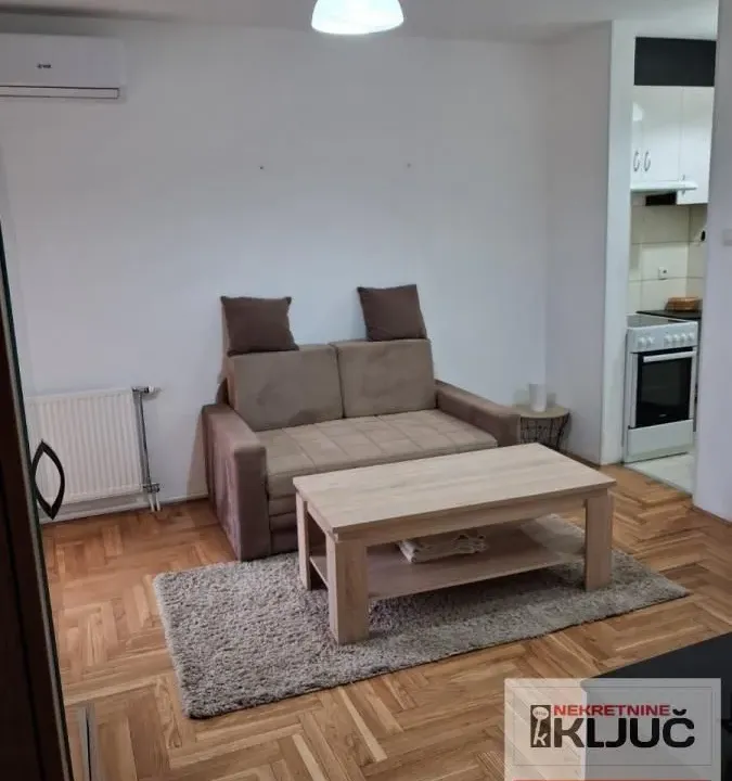 Izdavanje, jednosoban stan, 37m², Nova Detelinara, Novi Sad Sve Podlokacije