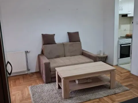 Stan in Nova Detelinara