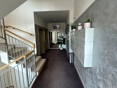 Rent, one bedroom apartment, 44m², City Kej, Podgorica - image 2