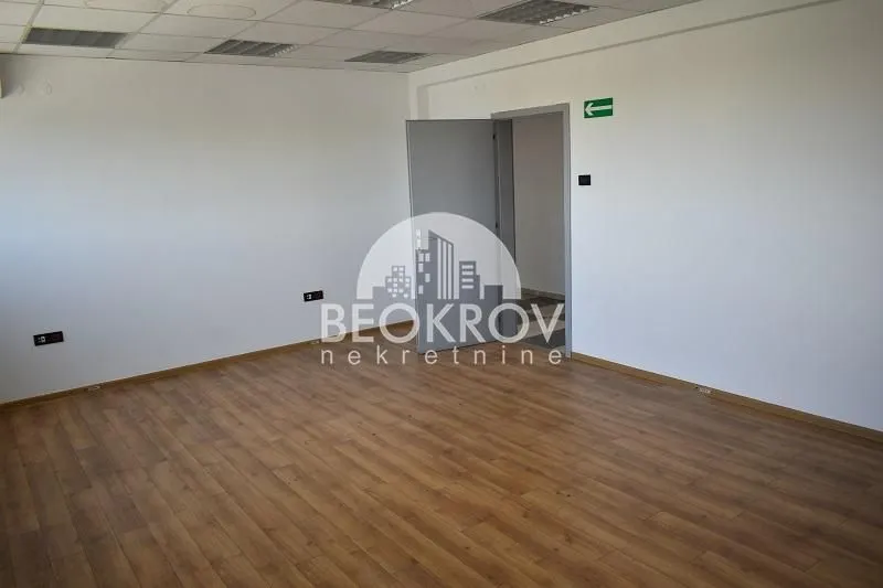Rent, office space, 216m², Zemun Cara Dušana, Zemun Sve Podlokacije