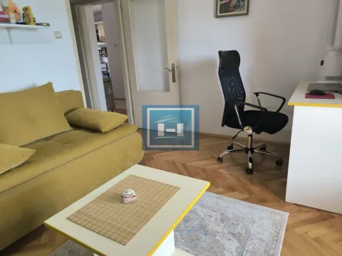 Prodaja, trosoban stan, 98m², Centar, Ćuprija - image 19