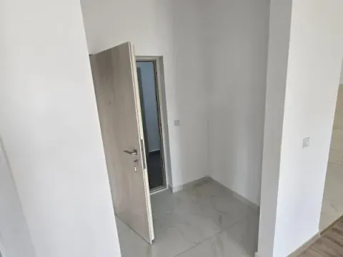 Prodaja, jednosoban stan, 65m², Ulcinj, Crna Gora - image 3