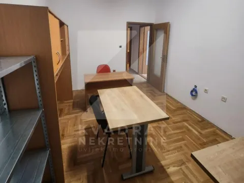 Izdavanje, poslovni prostor, 53m², Momišići, Podgorica - image 4