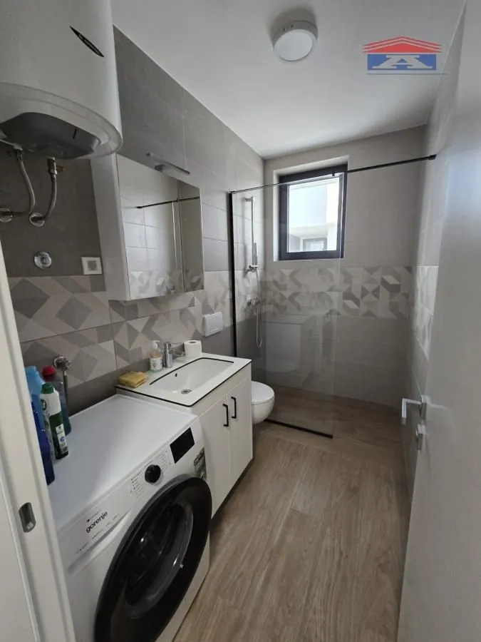 Izdavanje, jednosoban stan, 30m², Sremska Kamenica, Petrovaradin
