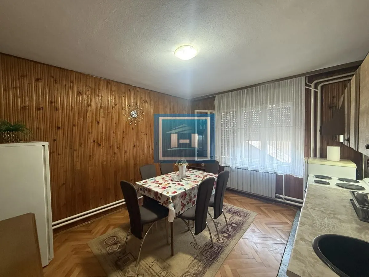 Prodaja, kuća, 160m², Trnava, Jagodina