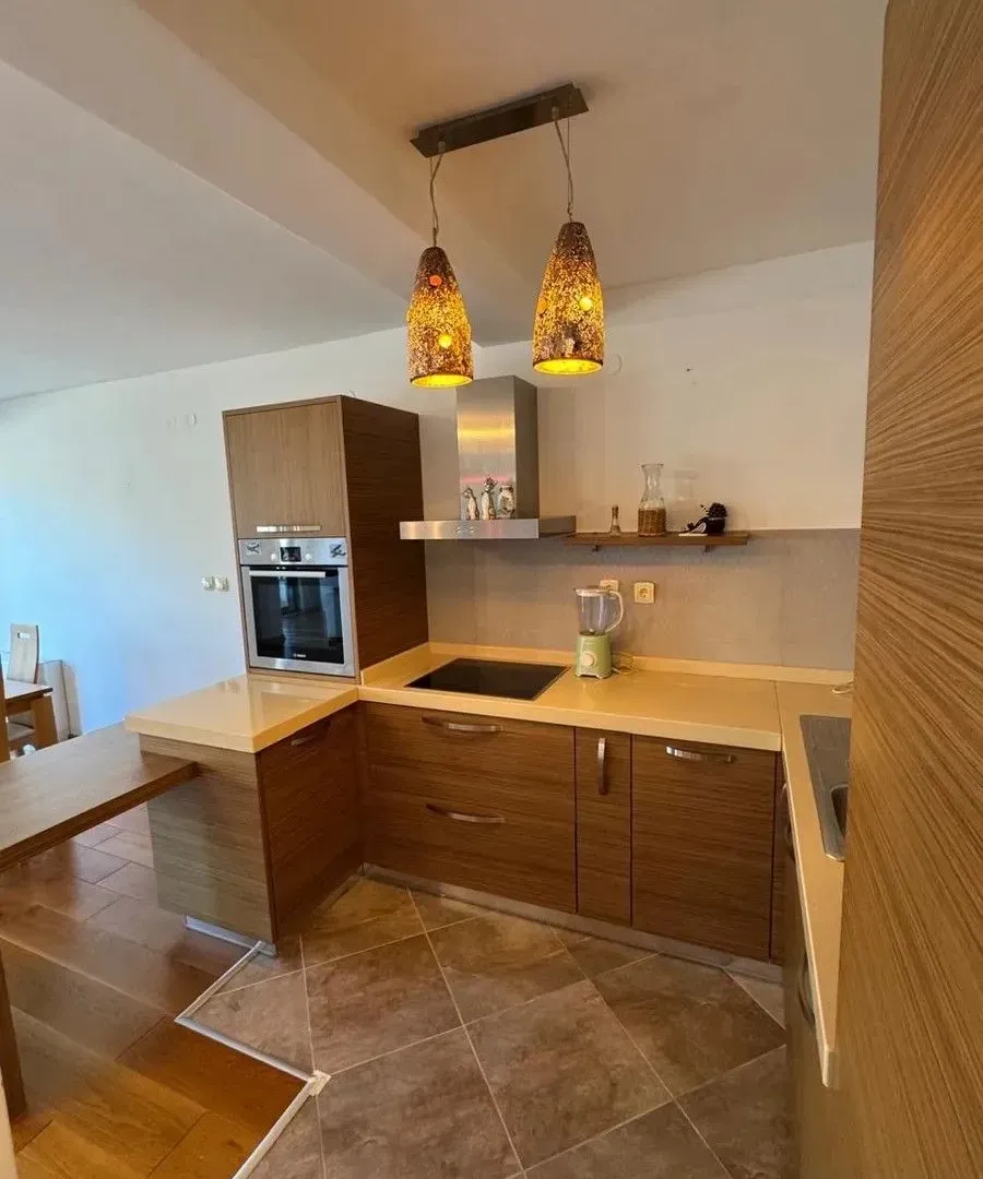 Prodaja, dvosoban stan, 102m², Stoliv, Kotor