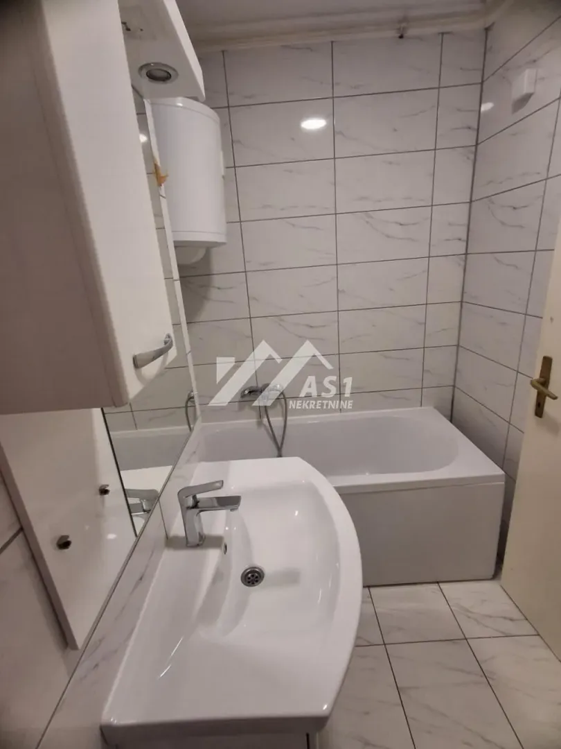 Rent, one bedroom apartment, 37m², Bulevar Oslobodjenja, Novi Sad Sve Podlokacije