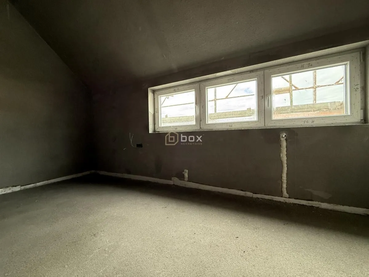 Prodaja, trosoban stan, 90m², Donja Vrežina, Niš