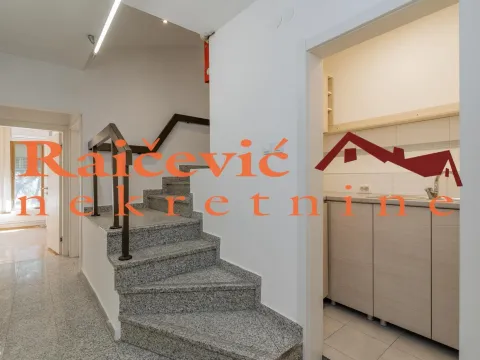 Rent, office space, 195m², Savski Venac, Beograd - image 7