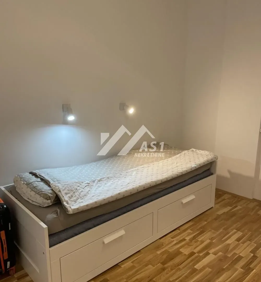 Izdavanje, dvosoban stan, 55m², Salajka, Novi Sad Sve Podlokacije