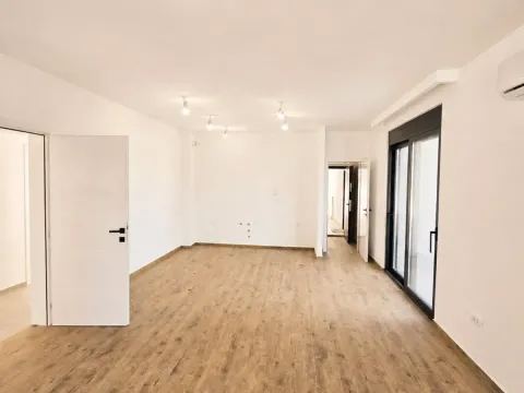 Prodaja, stan, 120m², Kotor, Crna Gora - image 1