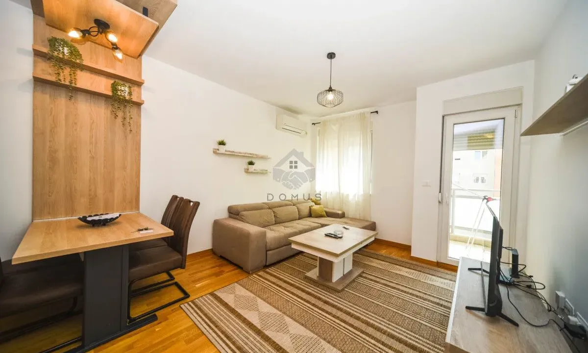 Rent, one bedroom apartment, 45m², City Kej, Podgorica