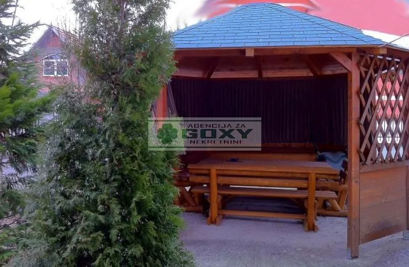 Prodaja, kuća, 475m², Jajinci, Voždovac Sve Podlokacije