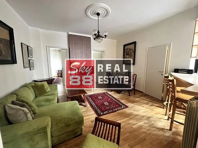 Izdavanje, trosoban stan, 75m², Vračar Sve Podlokacije, Beograd