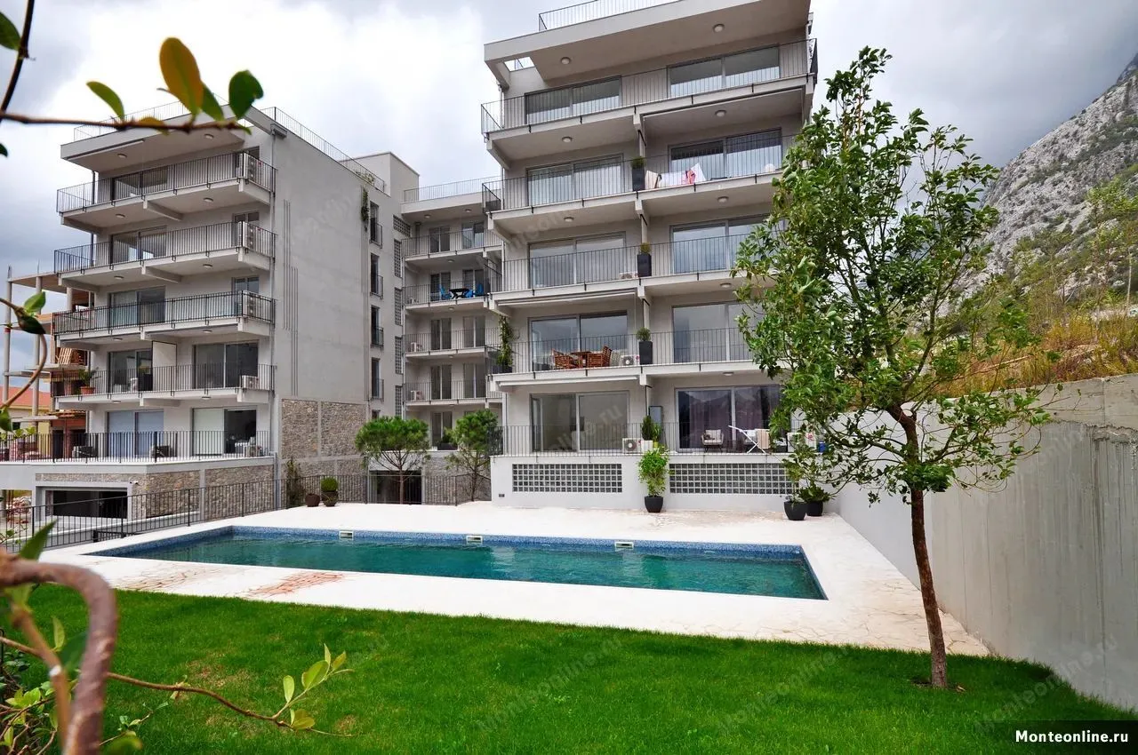 Sale, one bedroom apartment, 52m², Dobrota, Kotor