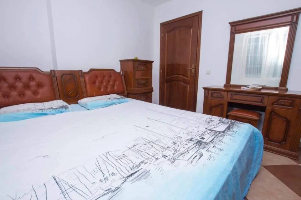 Sale, two bedroom apartment, 60m², Centar, Bar