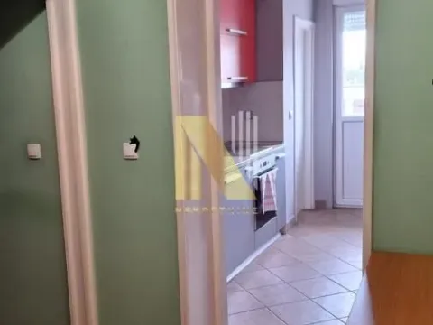 Izdavanje, trosoban stan, 80m², Centar, Novi Sad - image 9