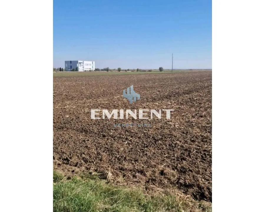 Prodaja, plac, 22800m², Zemun Ugrinovci, Zemun Sve Podlokacije