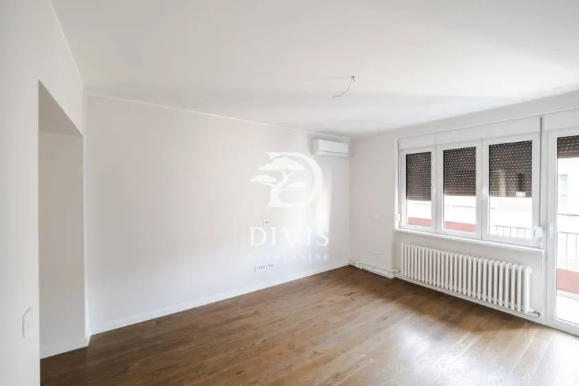 Sale, three bedroom apartment, 92m², Vračar Sve Podlokacije, Beograd