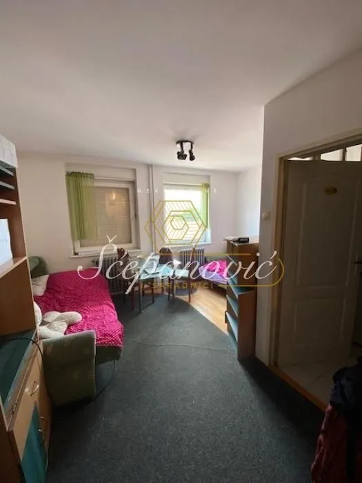 Prodaja, garsonjera, 25m², Sajam, Novi Sad Sve Podlokacije