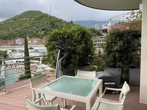 Izdavanje, stan, 158m², Budva, Crna Gora - image 8