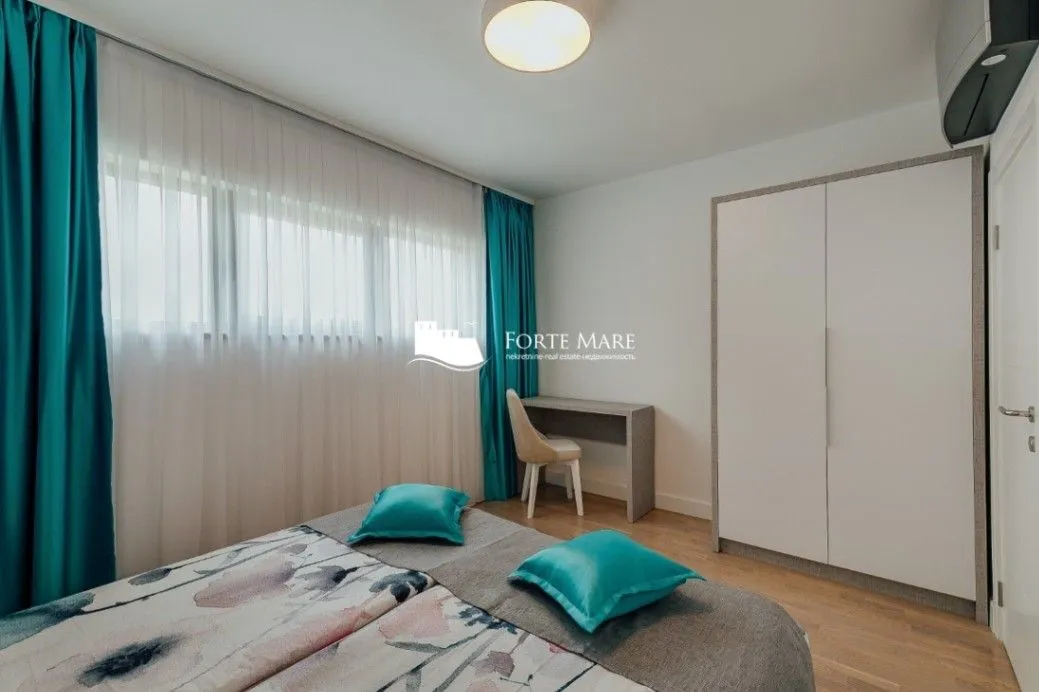 Prodaja, kuća, 236m², Njivice, Herceg Novi