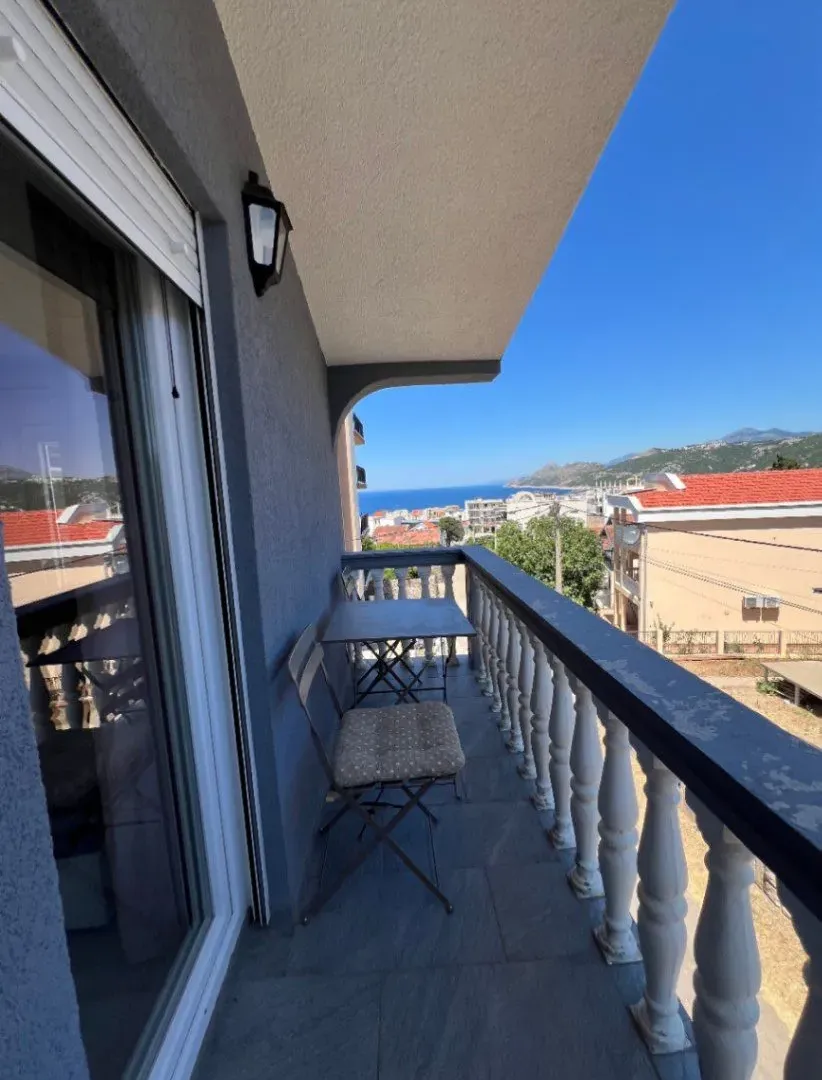 Izdavanje, stan, 44m², Dobre Vode, Bar